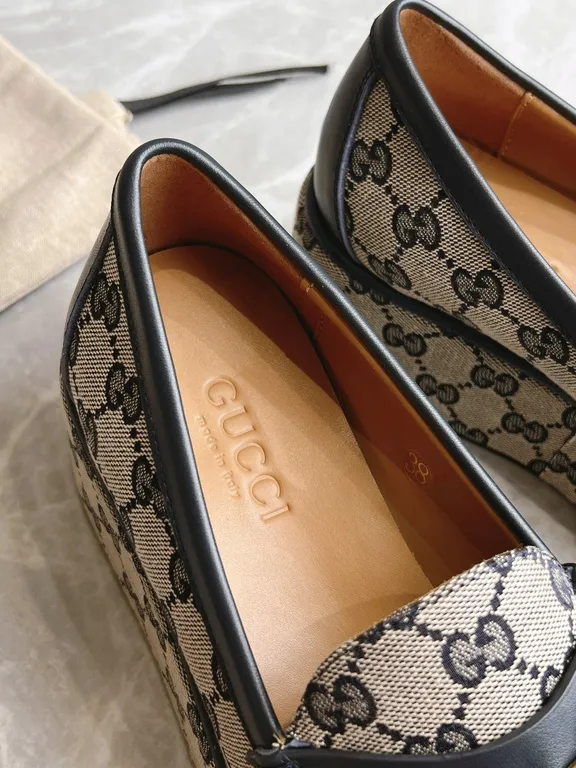 Gucci Shoe 